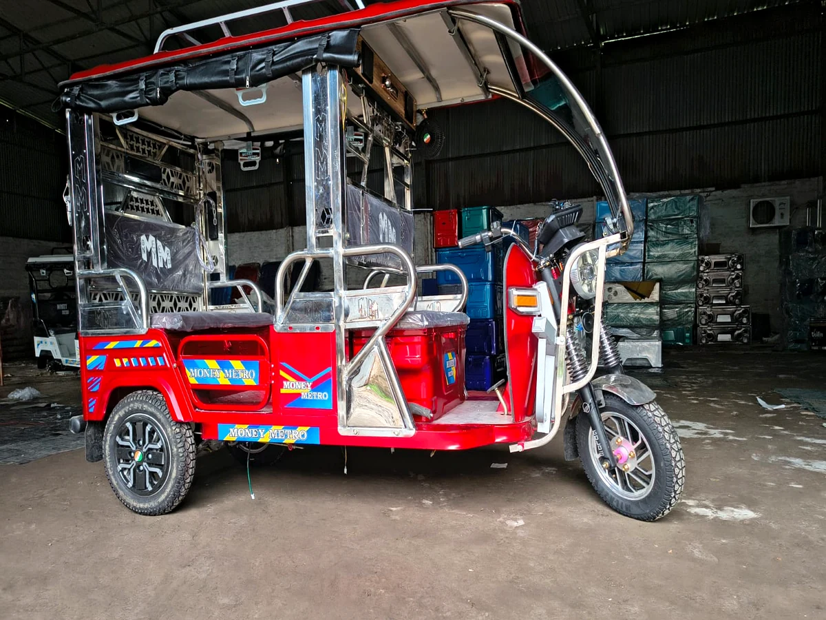 Red Money Metro passenger electric rickshaw manufactured inside Kakdwip factory